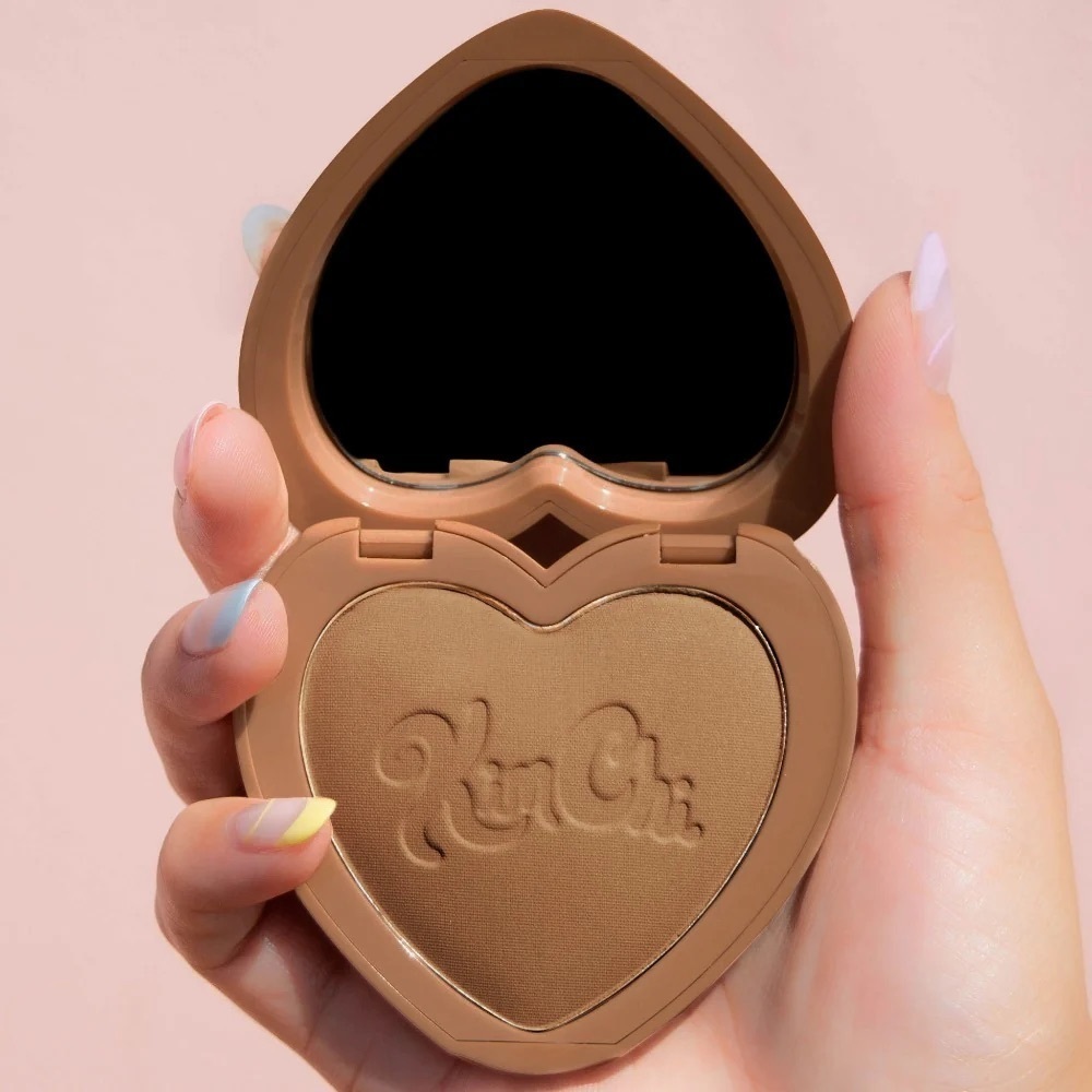 KimChi Chic Beauty Thailor Bronzer 01 I Went to Malibu Heart-Shaped Compact